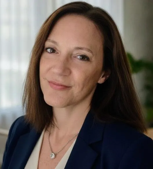 regan murray headshot