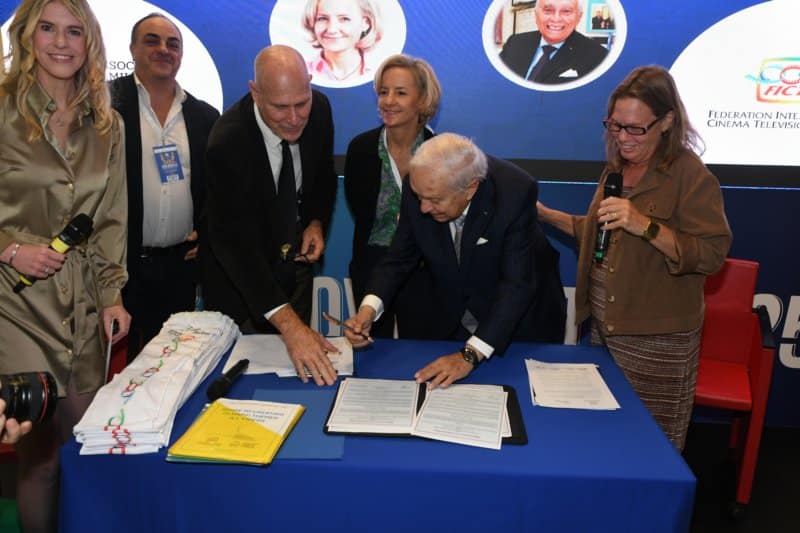 Tiffin University and the American Institute of Applied Sciences in Switzerland Present Global Award in Sport Education