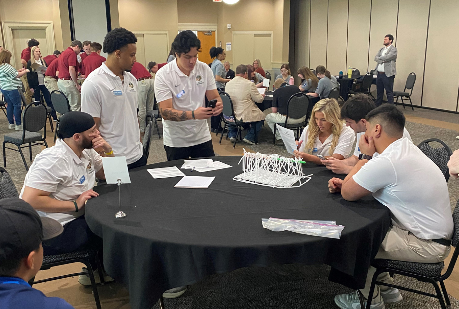 Photo of TU students at Leadership competition