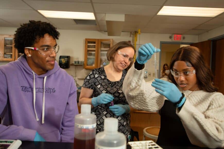 students doing chemistry lab