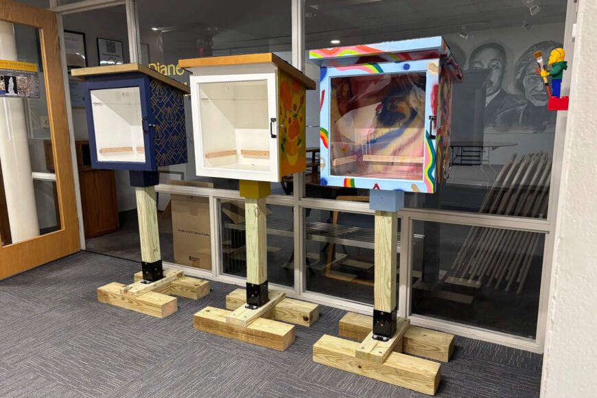 mini art gallery