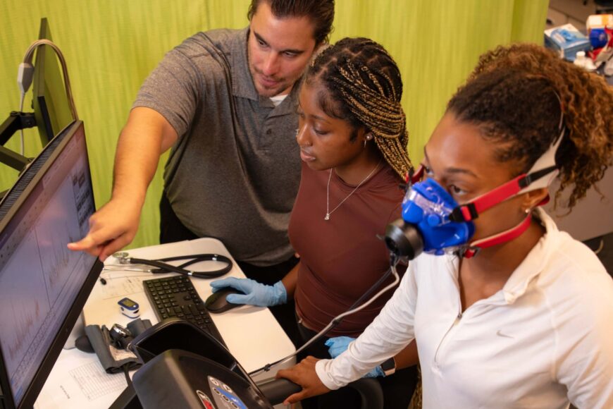 How to Become an Athletic Trainer