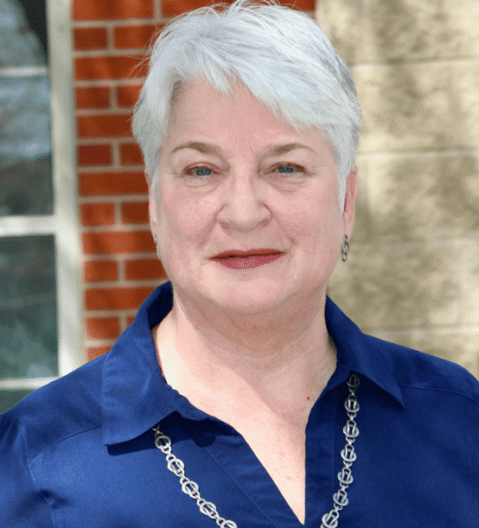 headshot of Theresa Nibblett
